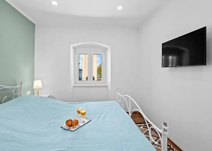 Old Tower Center Apartman