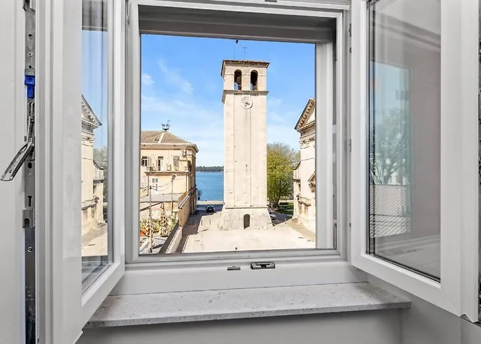 Old Tower Center Apartman