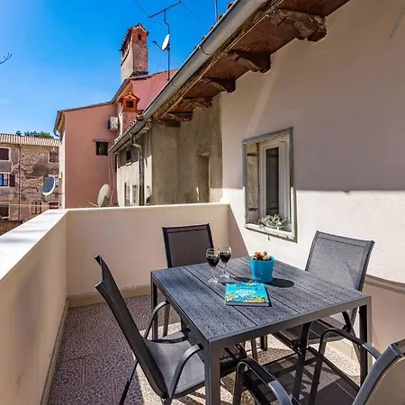 Διαμέρισμα Old Tower Center *