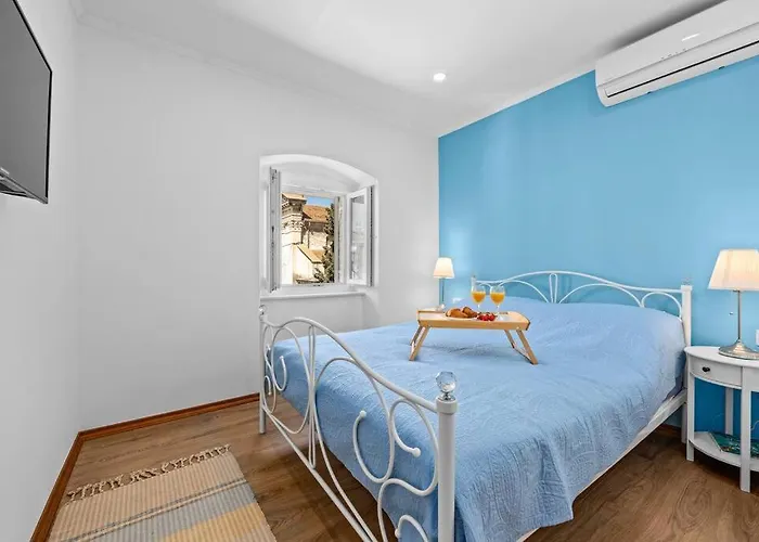 Old Tower Center Apartman Pula