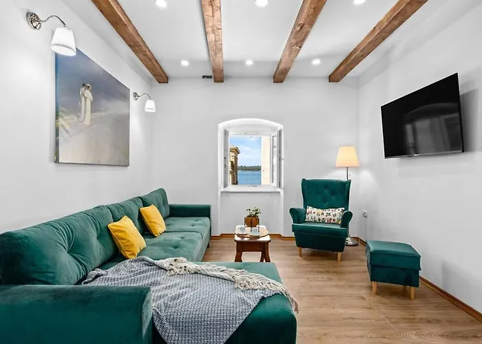 Old Tower Center Apartman *